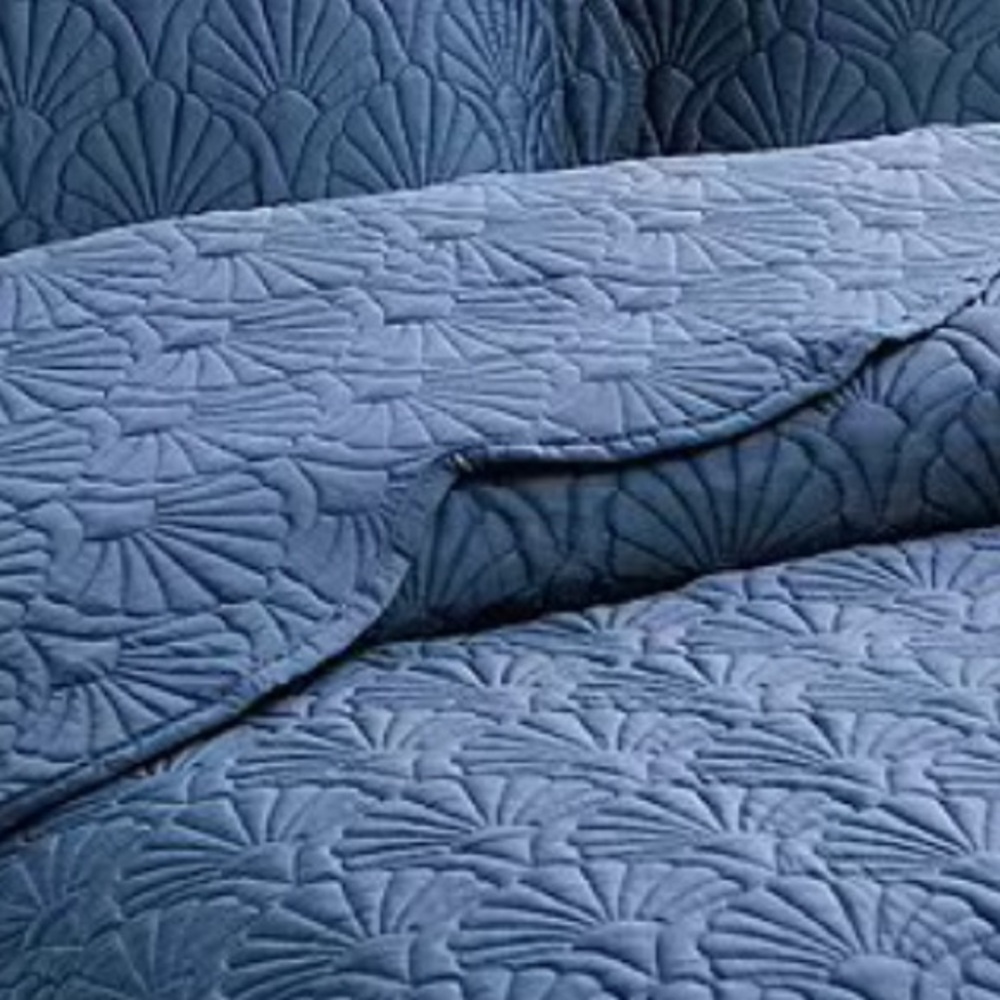 3pc TED BAKER Deco Shell Sapphire Blue Quilt Set-Scalloped Edges- King- 108"x90" - Picture 5 of 8